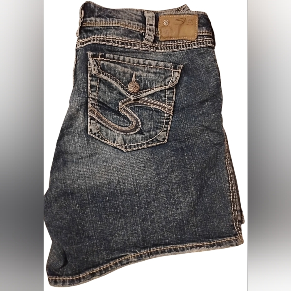 Silver Jeans Co. Dark Wash Denim Shorts with Embroidered Pocket
